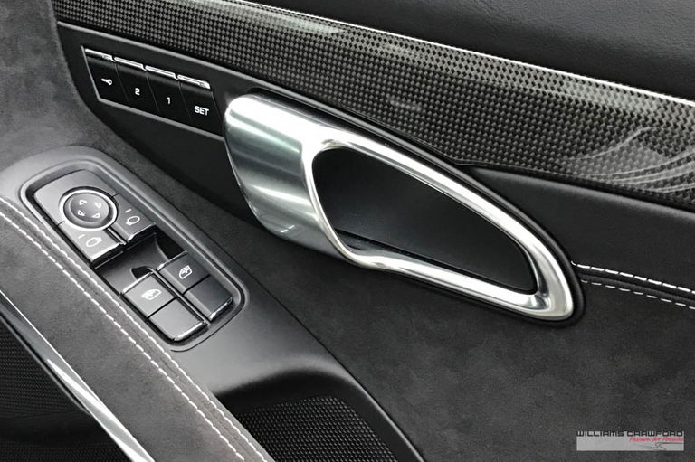 Porsche 991.2 Carrera GTS