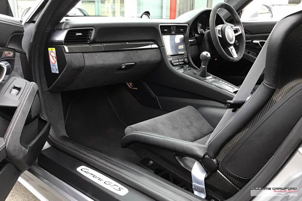 Porsche 991.2 Carrera GTS