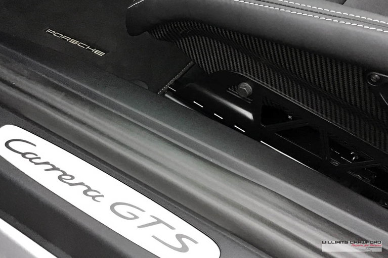 Porsche 991.2 Carrera GTS