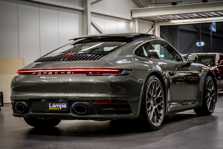 Porsche 992 Carrera