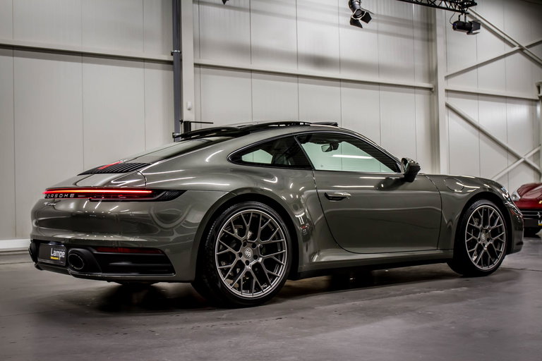 Porsche 992 Carrera