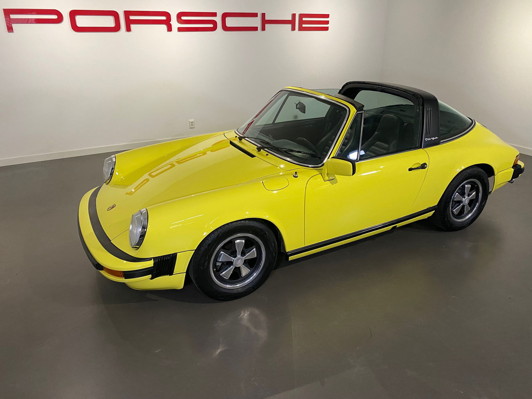 MINICHAMPS Porsche 911 Targa 1977 オレンジ Porsche 911 Targa 1977 Bahia Red 1/43 Minichamps 400061262