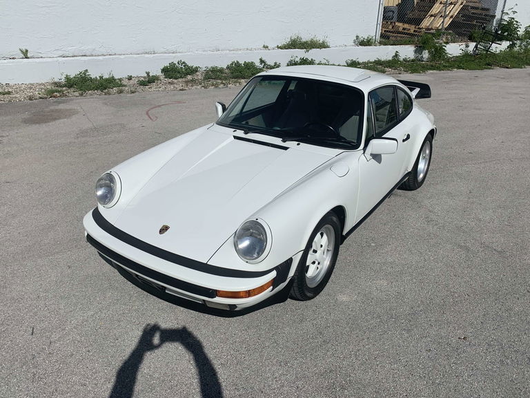 Porsche 911 Carrera 3.2