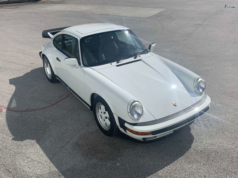 Porsche 911 Carrera 3.2