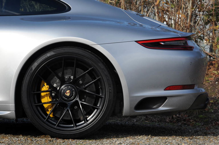Porsche 991.2 Carrera GTS