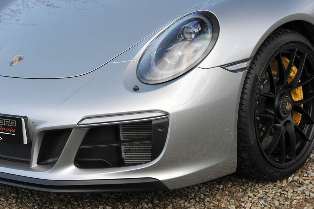 Porsche 991.2 Carrera GTS