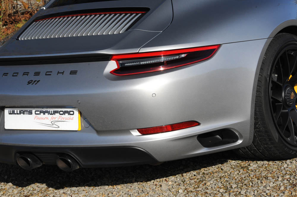 Porsche 991.2 Carrera GTS
