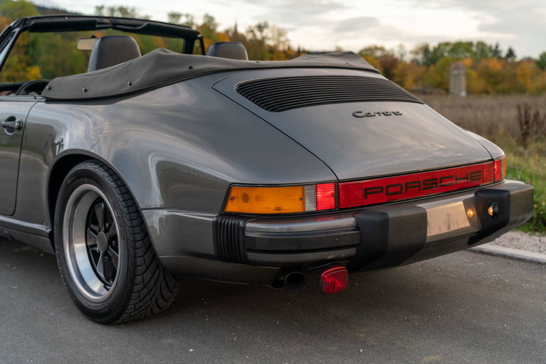 Porsche 911 Carrera 3.2