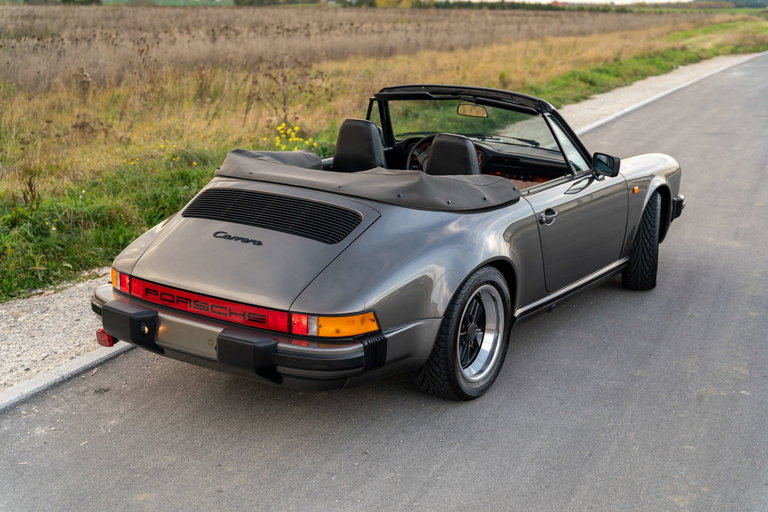 Porsche 911 Carrera 3.2