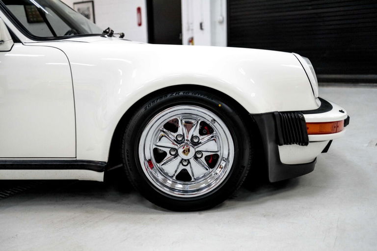 Porsche 911 Turbo 3.3 (US)