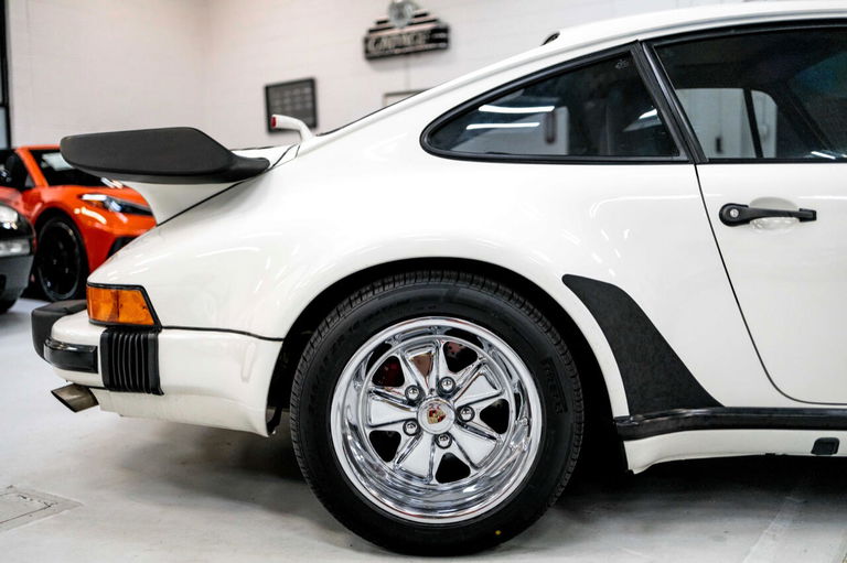 Porsche 911 Turbo 3.3 (US)