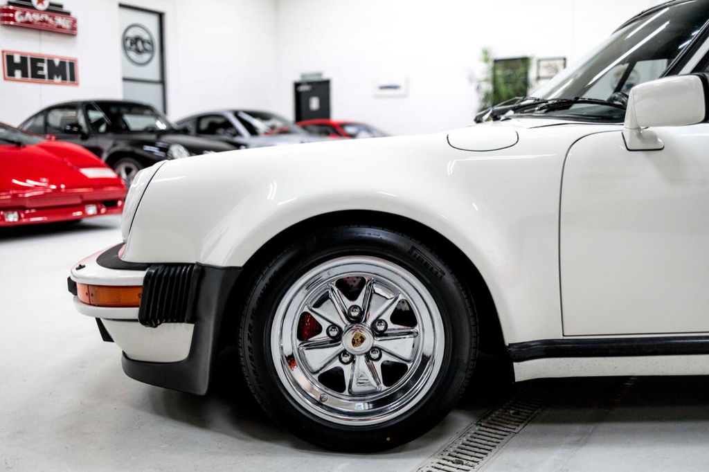 Porsche 911 Turbo 3.3 (US)