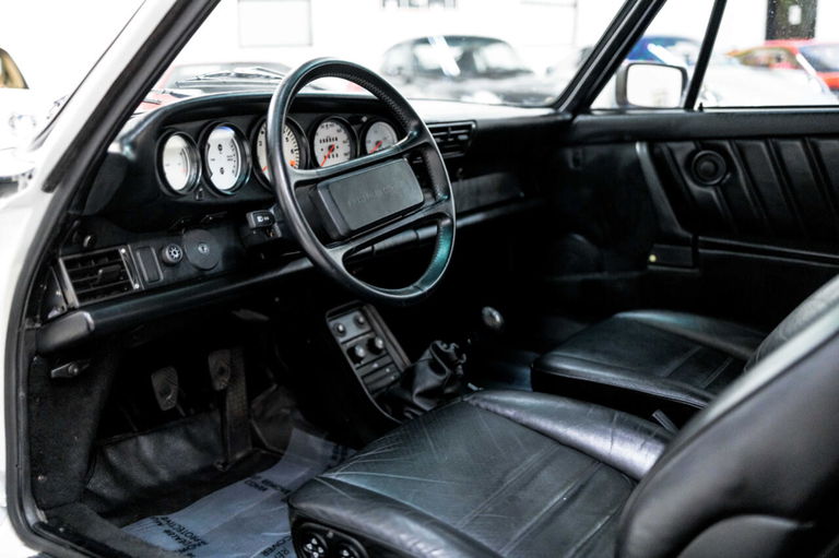 Porsche 911 Turbo 3.3 (US)