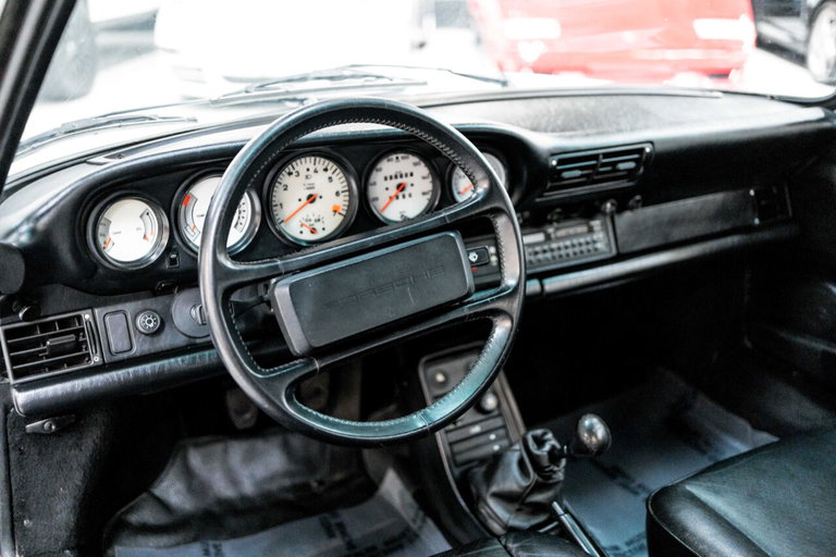 Porsche 911 Turbo 3.3 (US)