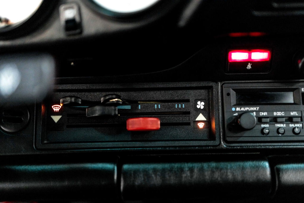 Porsche 911 Turbo 3.3 (US)