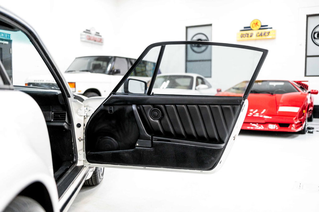 Porsche 911 Turbo 3.3 (US)