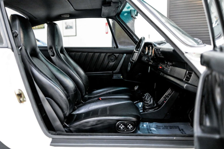 Porsche 911 Turbo 3.3 (US)