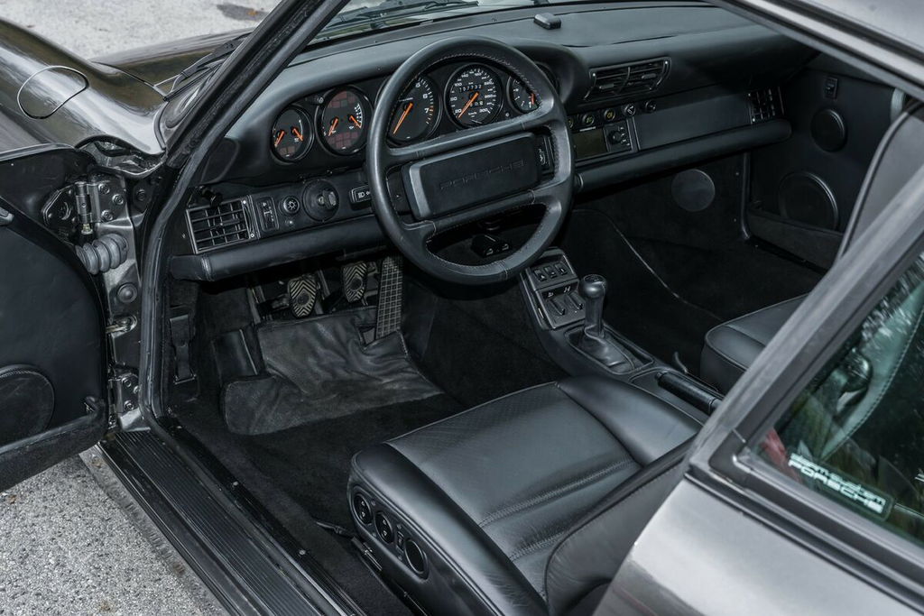 Porsche 964 Carrera 4