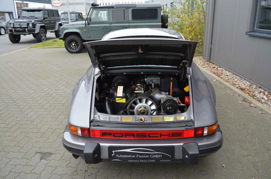 Porsche 911 Carrera 3.2 (KAT)