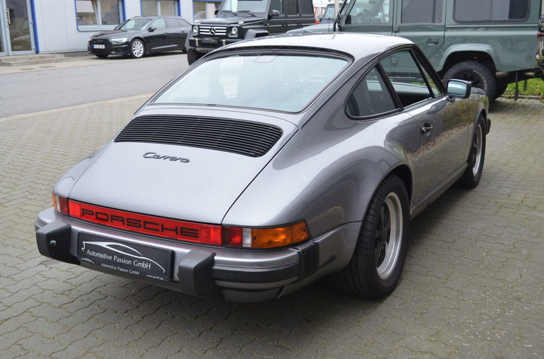 Porsche 911 Carrera 3.2 (KAT)