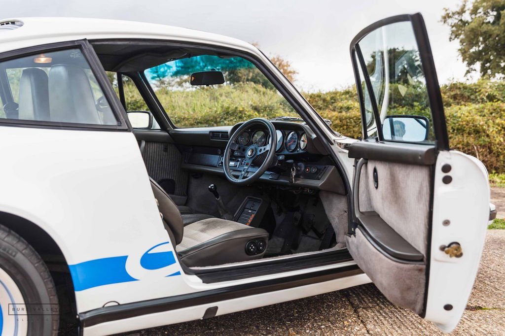 Porsche 911 Carrera 3.2