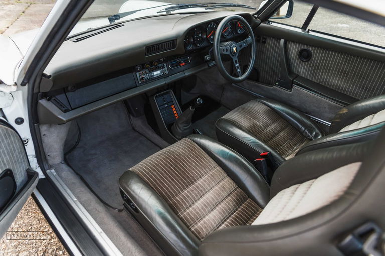 Porsche 911 Carrera 3.2