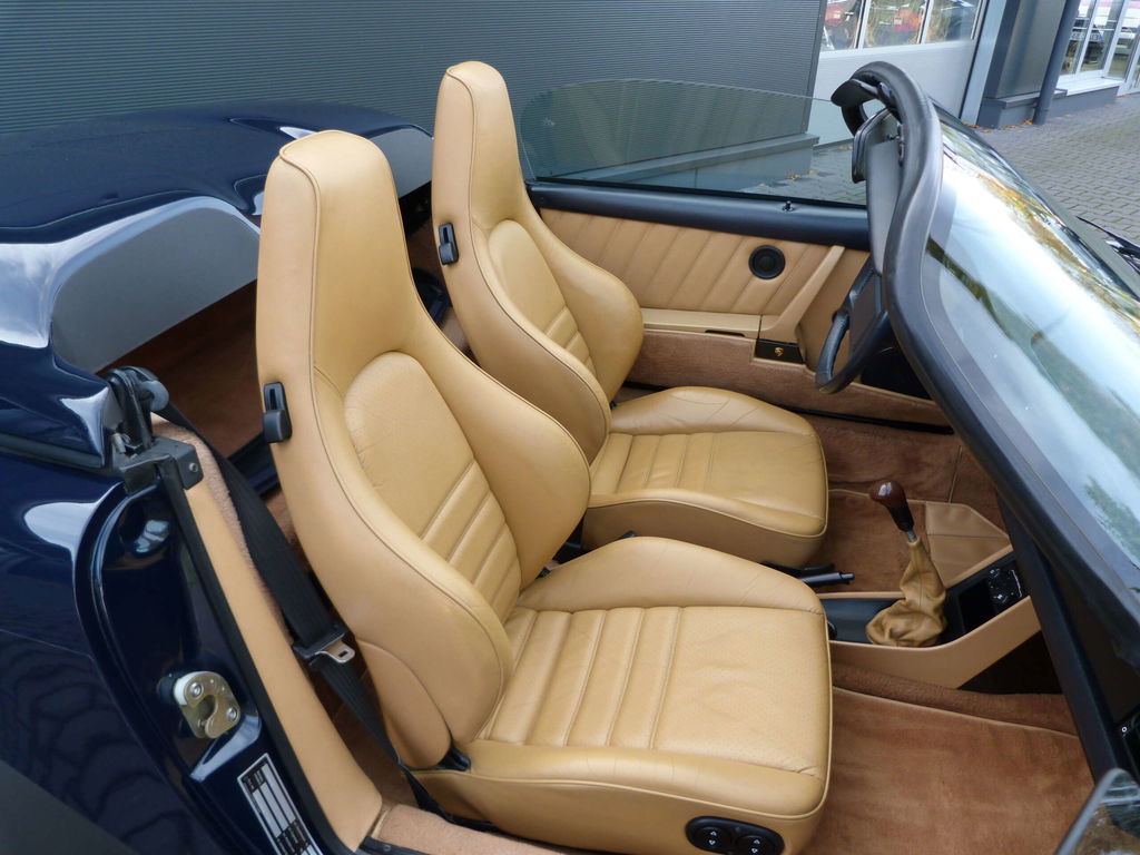 Porsche 911 Carrera 3.2 Speedster