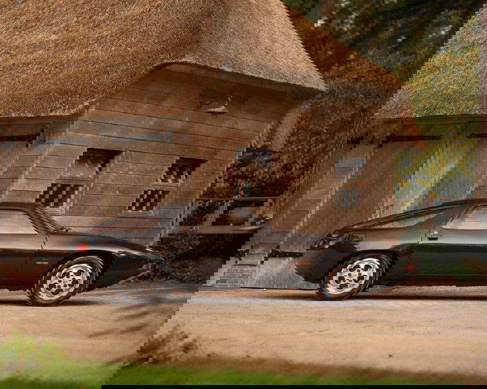 Porsche 928