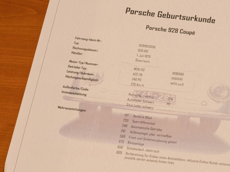 Porsche 928