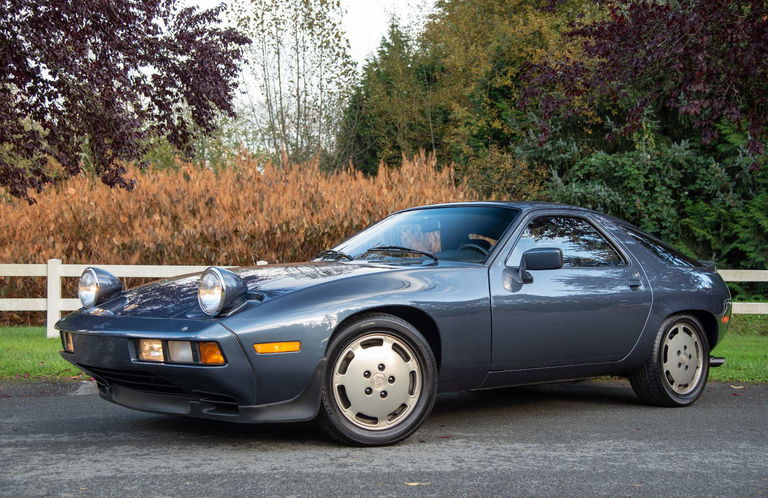 Porsche 928