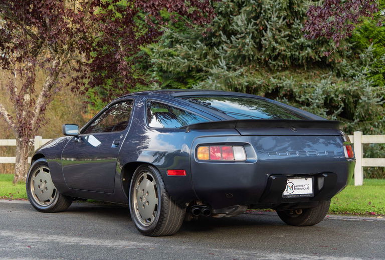 Porsche 928