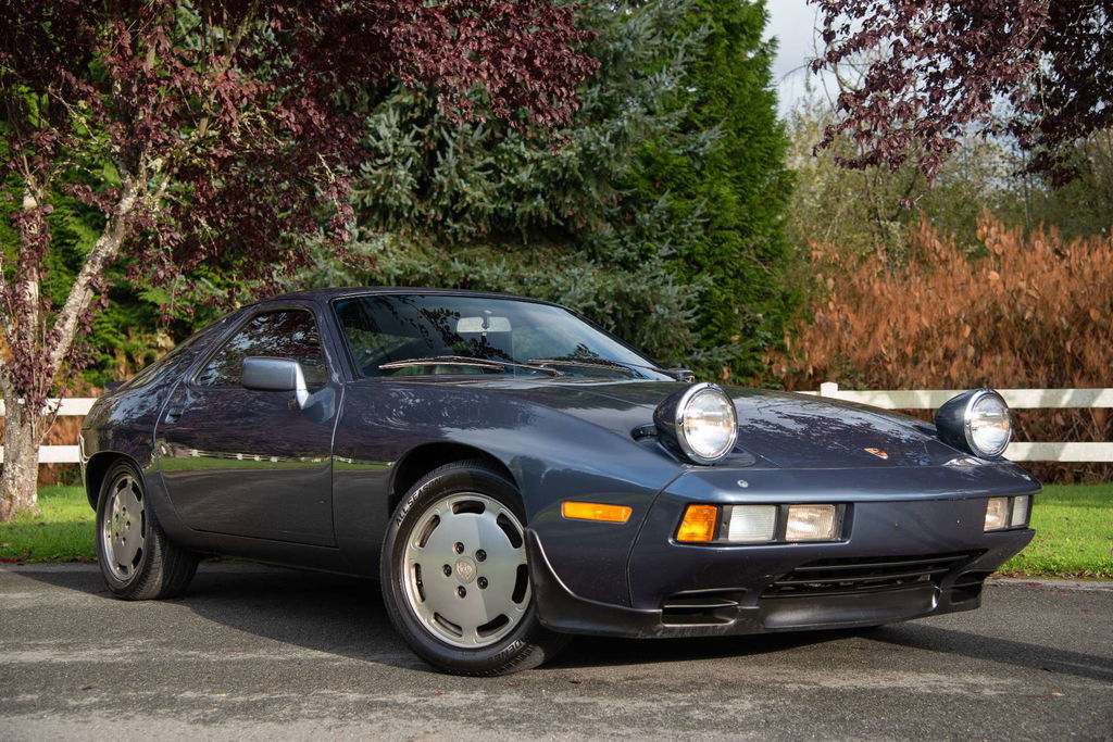 Porsche 928