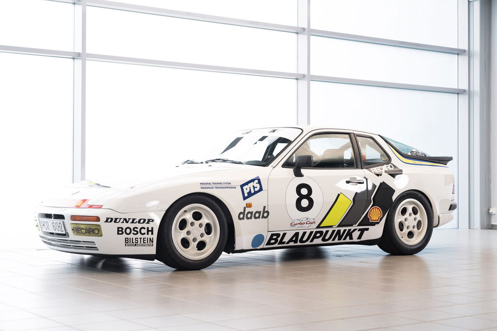 Porsche 944 Turbo Cup