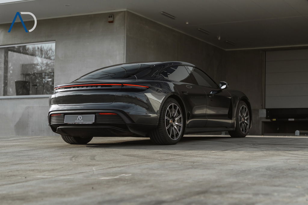 Porsche Taycan 4S