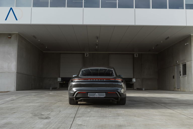Porsche Taycan 4S