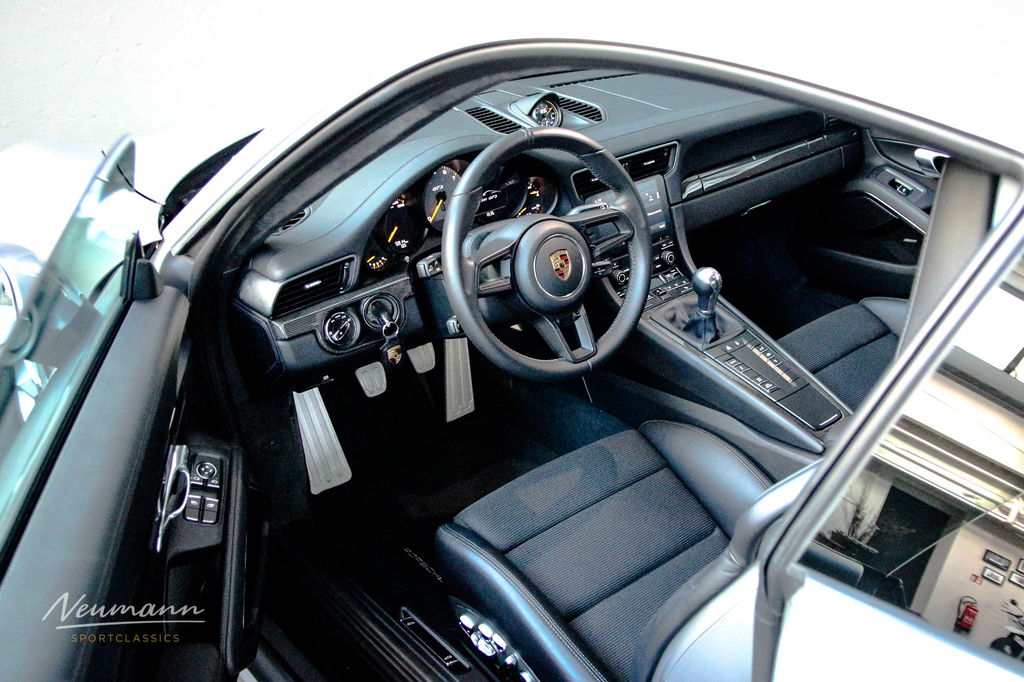 Porsche 991 GT3 Touring