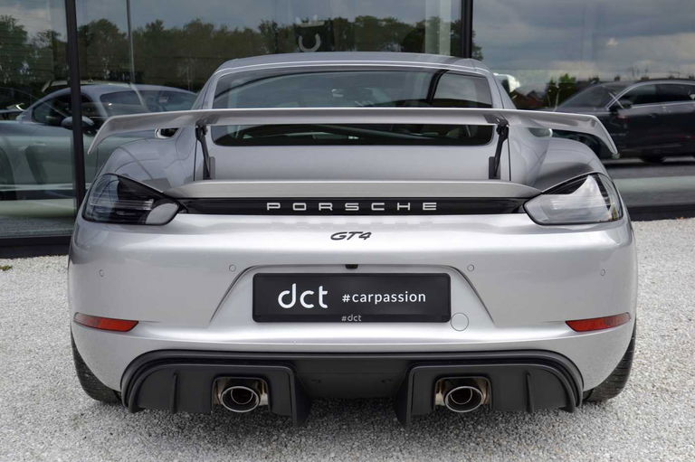 Porsche 718 Cayman GT4
