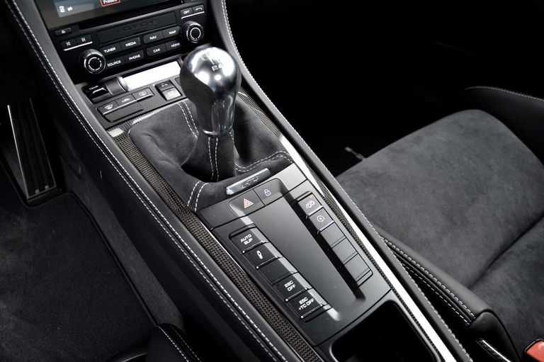 Porsche 718 Cayman GT4