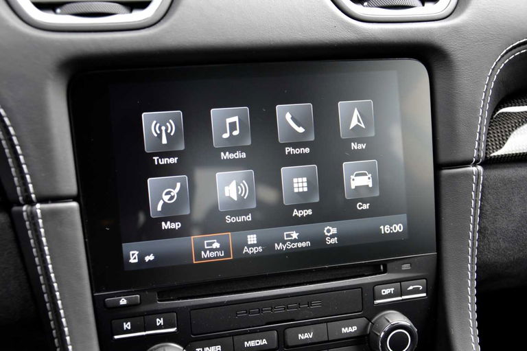 Porsche 718 Cayman GT4