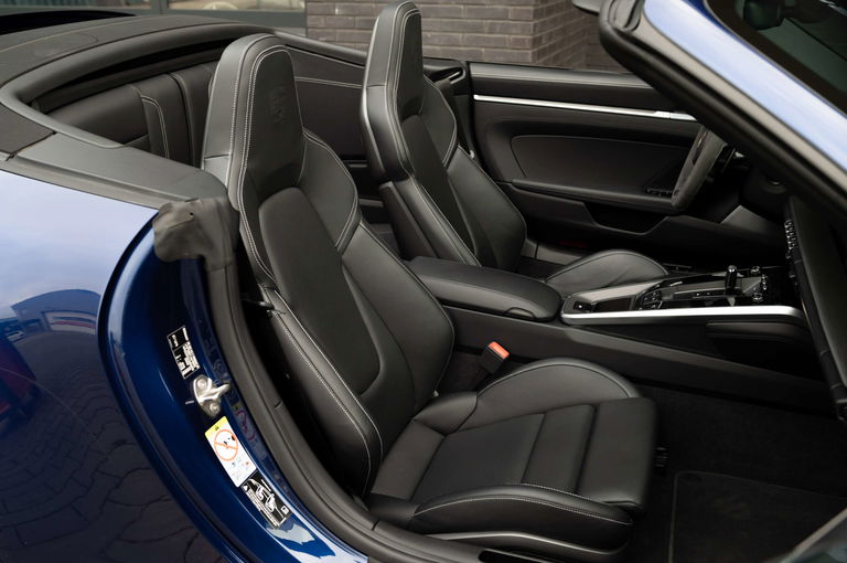 Porsche 992 Carrera 4S