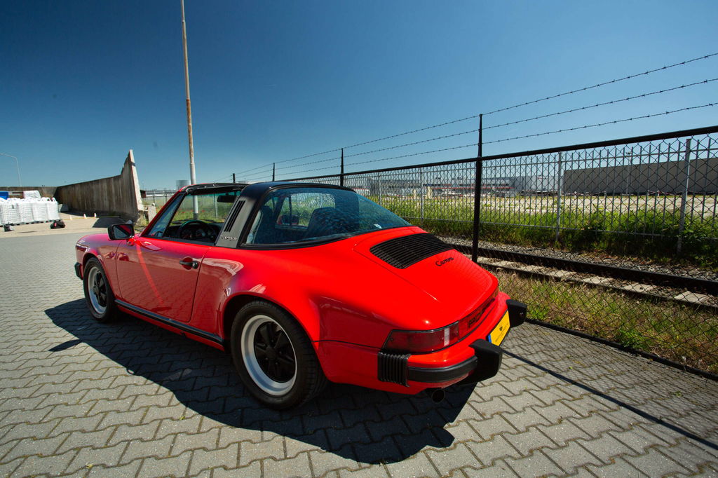 Porsche 911 Carrera 3.2 (US)