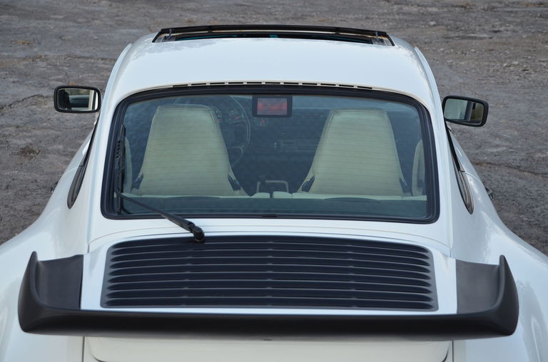 Porsche 911 Turbo 3.3 (US)