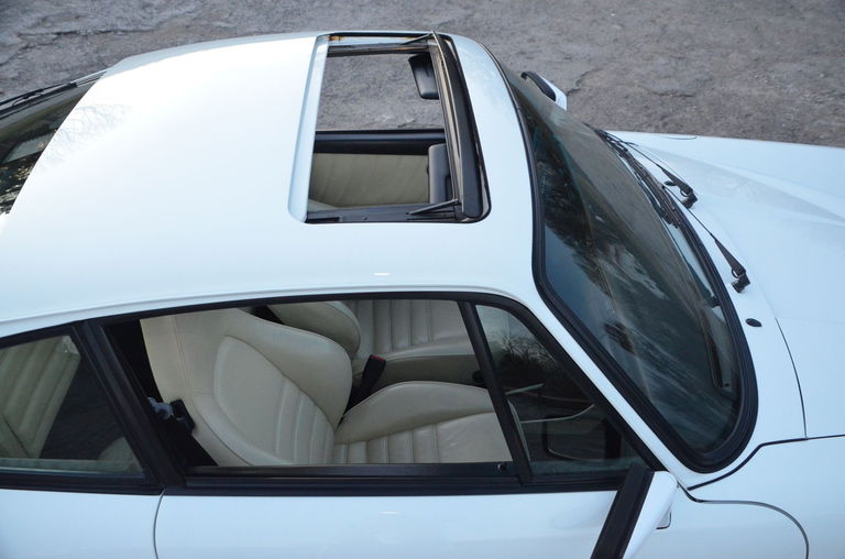 Porsche 911 Turbo 3.3 (US)