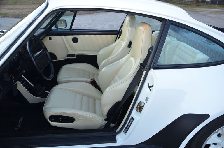 Porsche 911 Turbo 3.3 (US)