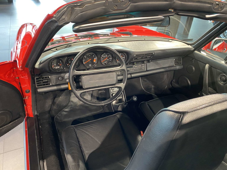 Porsche 911 Carrera 3.2 (US)