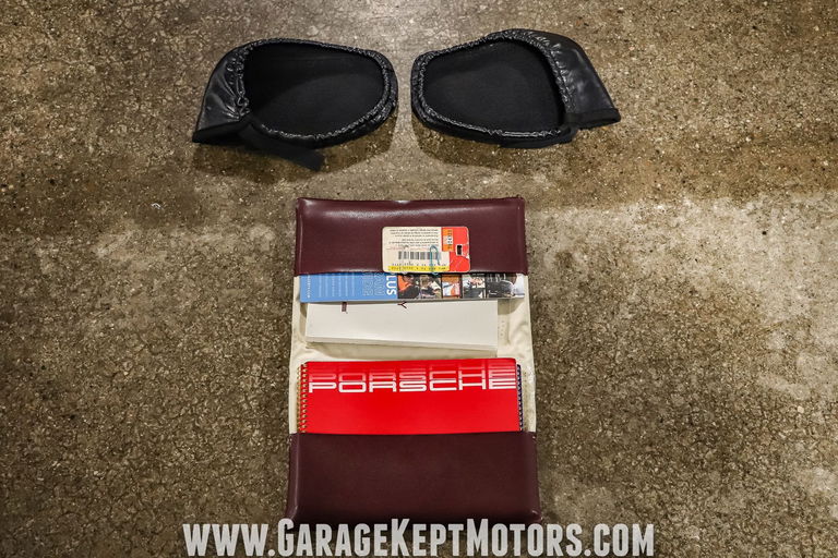 Porsche 911 Carrera 3.2 (US)