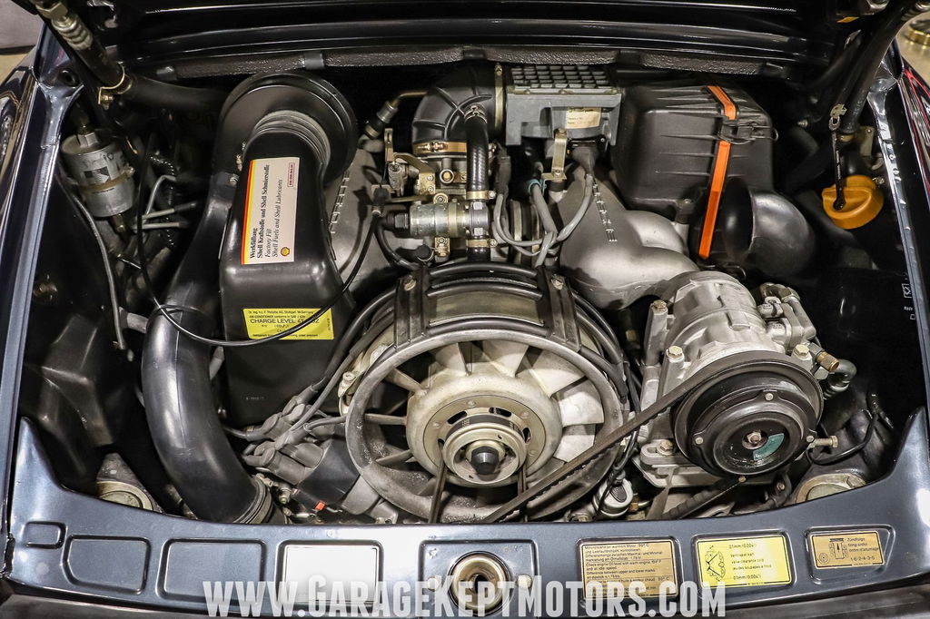 Porsche 911 Carrera 3.2 (US)