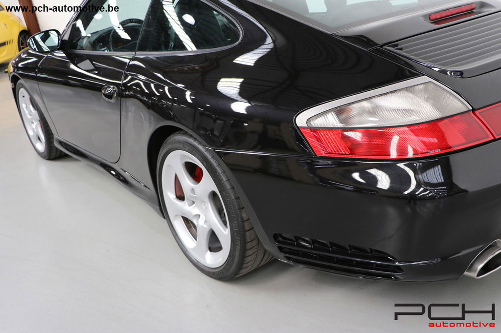 Porsche 996 Carrera 4S