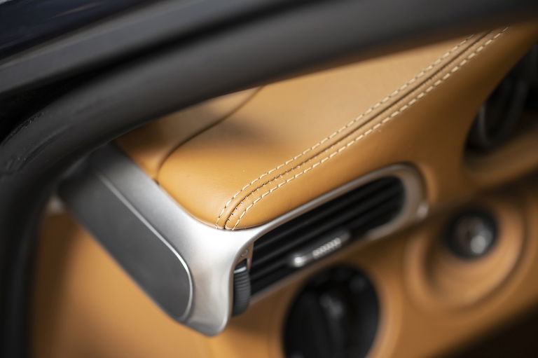 Porsche 997.2 Carrera GTS