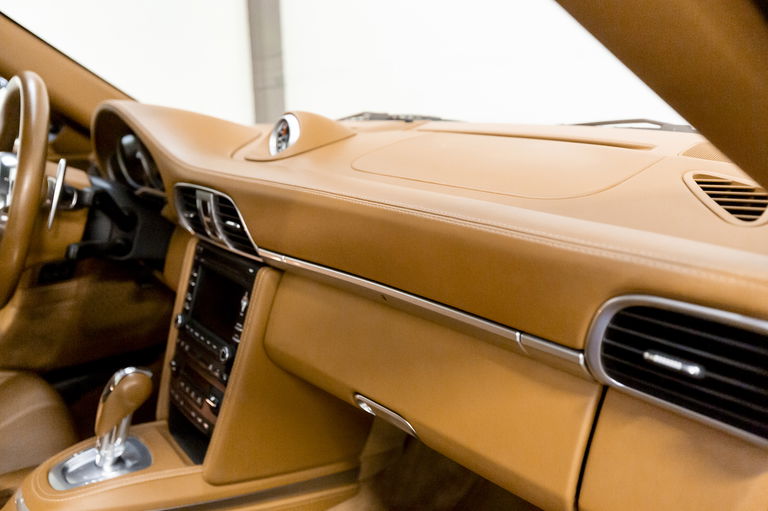 Porsche 997.2 Carrera GTS